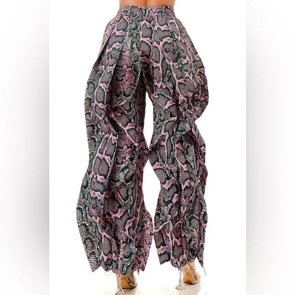 Ruffle Wavy RED ABSTRACT print Women's Pants - Picture 7 of 13